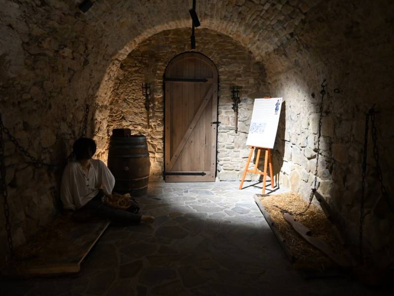 Podziemia Ratusza w Muszynie – winnice, więzienie i tajemnice pod Rynkiem